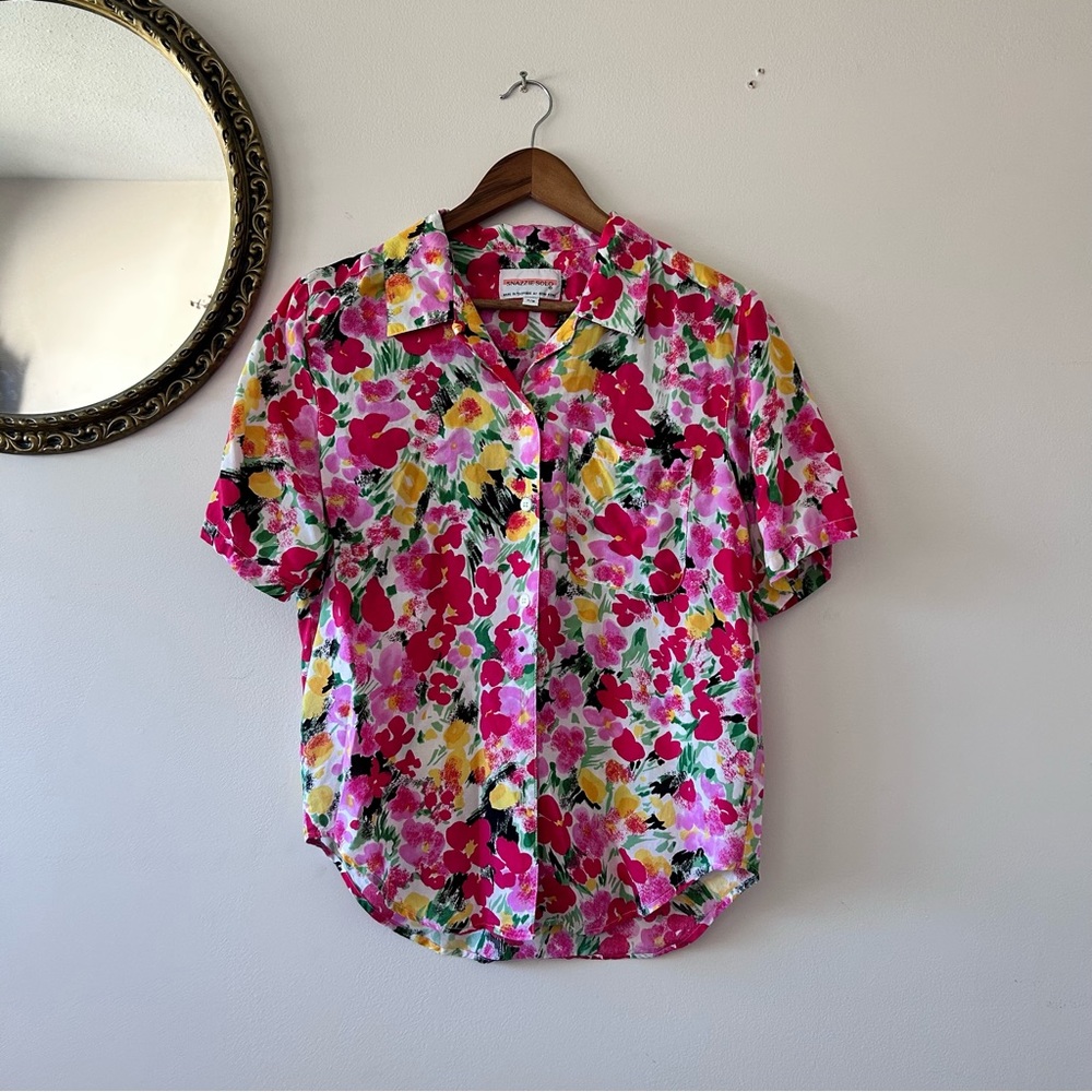 VINTAGE | Funky Pink Floral Button-Down Tee By Snazzie Solo